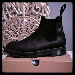 Doc Marten Chelsea Boots